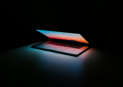 别用你那过期的脑子,在信息垃圾场里玩命假装勤奋